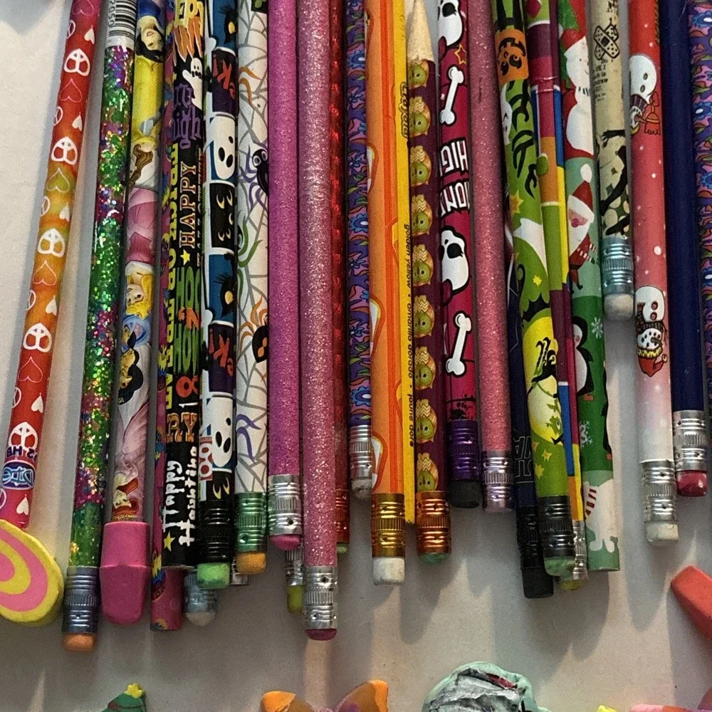 Lot of 80's Vtg‎ Pencils w/ Toppers Variety Holidays Animals  Cartoon